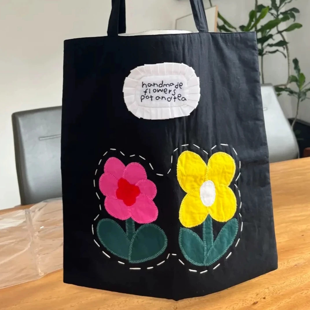 2025春装新文私物敲好用手工缝绣立体拼接复古容量花朵单肩布袋包