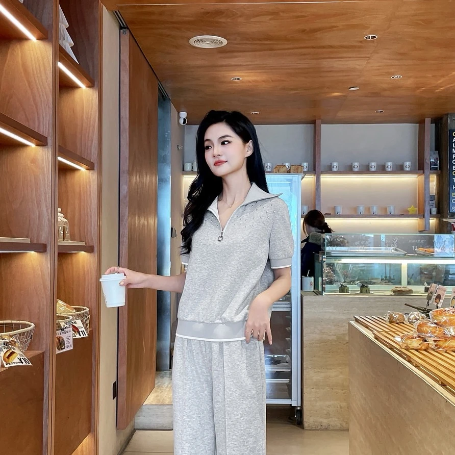 XII BASKET十二篮25夏半开襟翻领灰色潮流铆钉上衣女7C65270070