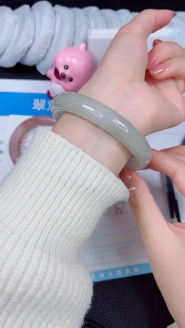 【闪购商品】石英质玉手镯未镶嵌448-62