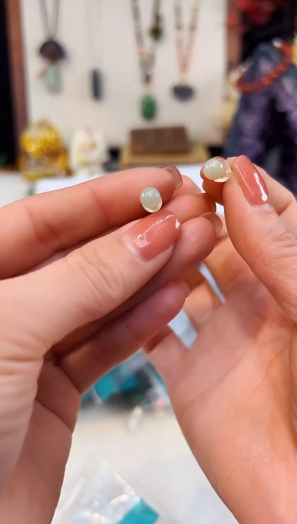 未镶嵌和田玉手饰@@F0114D017801