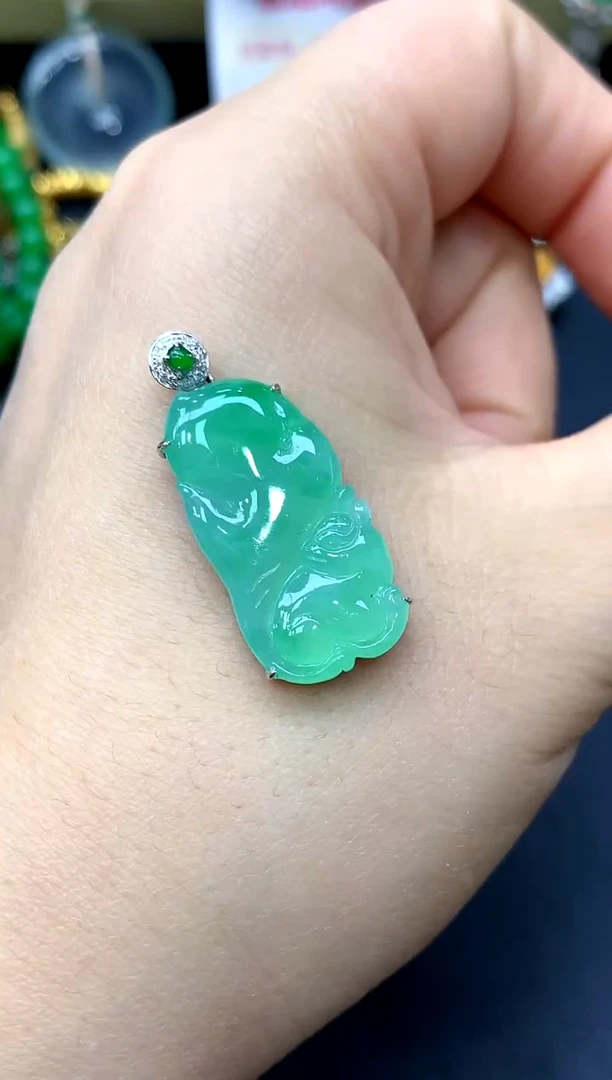 颈饰18K金镶嵌翡翠370-中国好珍宝