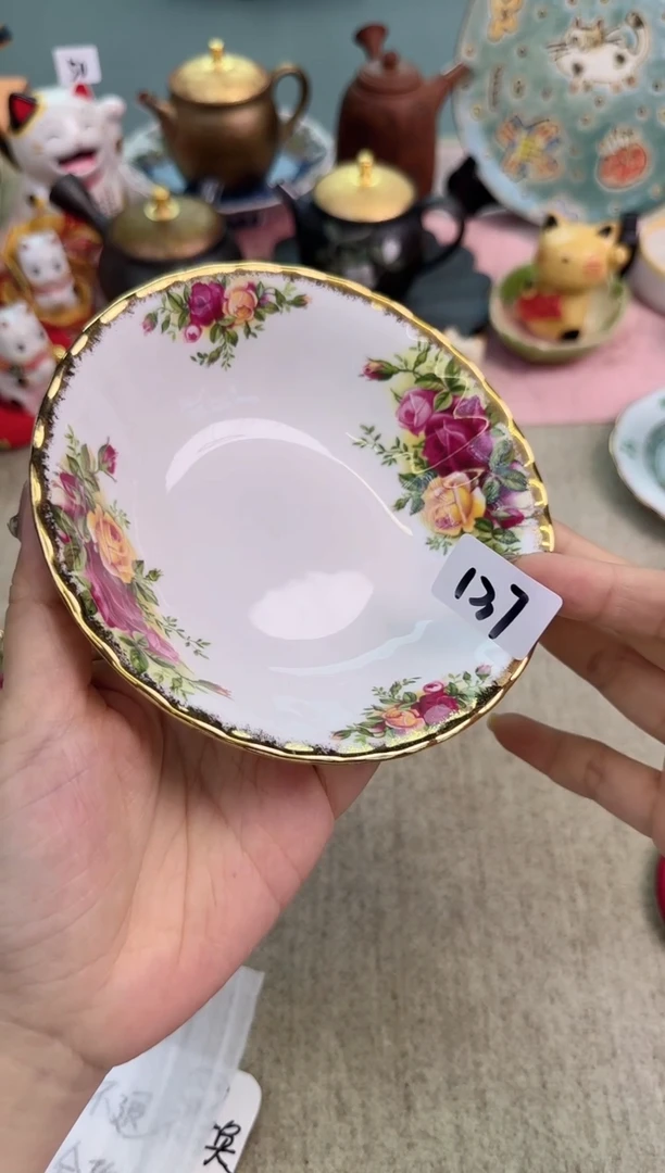 瓷片泡泡家的瓷器真好看