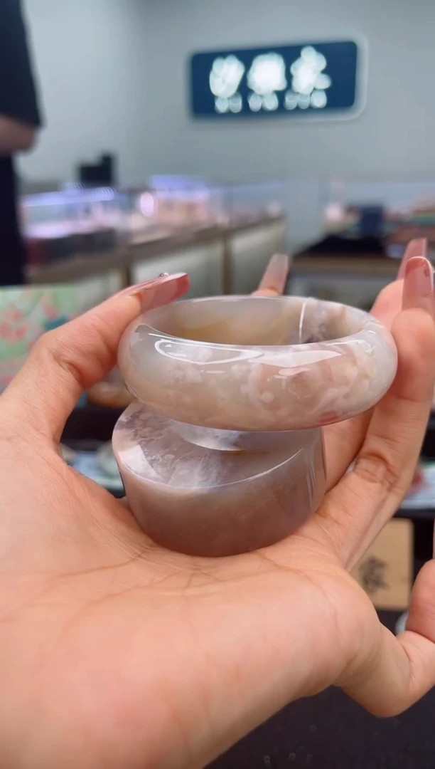 石英质玉手镯未镶嵌53圈口1505249