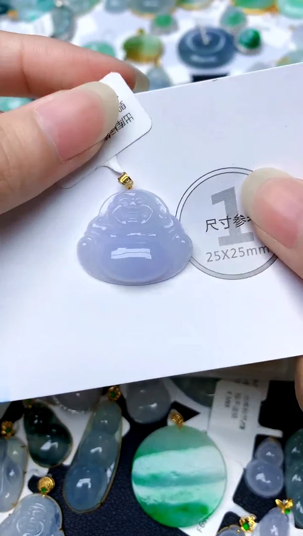 颈饰18K金镶嵌翡翠天然A货翡翠