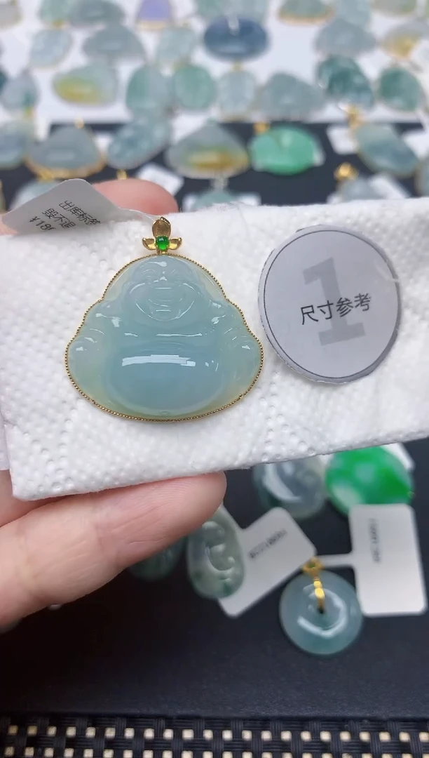 翡翠18K金镶嵌颈饰天然缅甸A货翡翠
