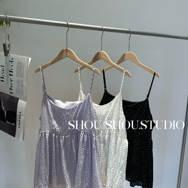 【瘦瘦】大码夏季波点显瘦俏皮拼接雪纺无袖吊带上衣S01594