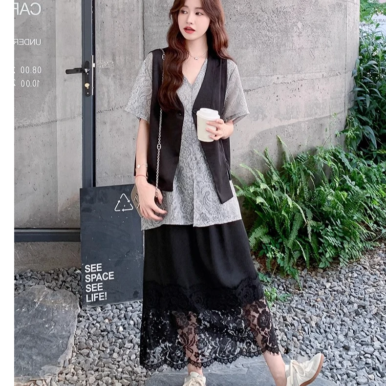 黑色法式高级感马甲套装裙女2025夏印花T恤蕾丝拼接半身裙三件套