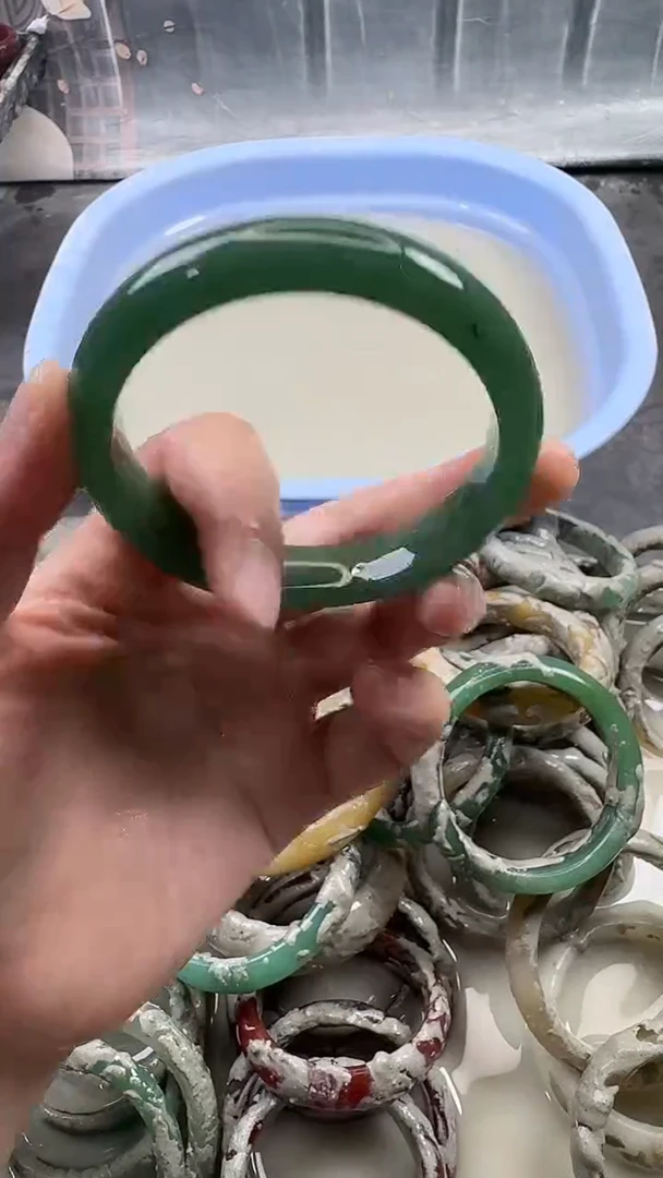 未镶嵌手镯石英质玉10 63