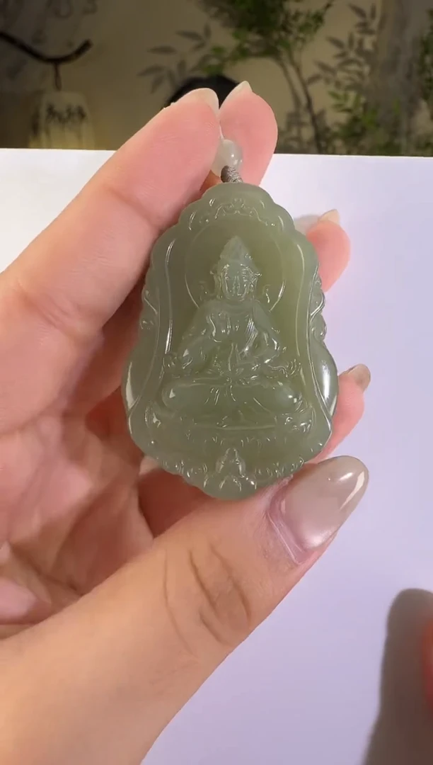 和田玉未镶嵌颈饰观音牌