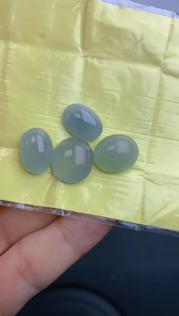 翡翠裸石天然翡翠蛋面15