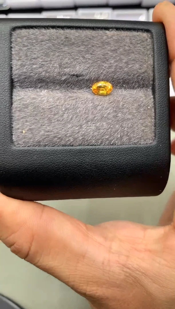 【闪购商品】定制蓝宝石裸石未镶嵌椭圆 黄色蓝宝石 0.87ct
