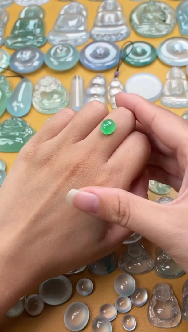 吊坠(不含链)未镶嵌翡翠35 蛋面 9.8 8.4 5.4