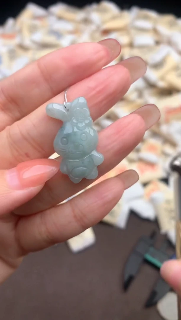 【闪购商品】翡翠挂件未镶嵌 —