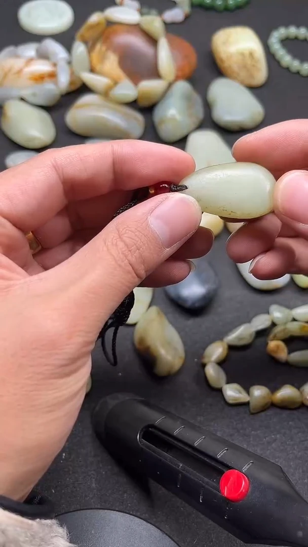 颈饰未镶嵌和田玉和田玉