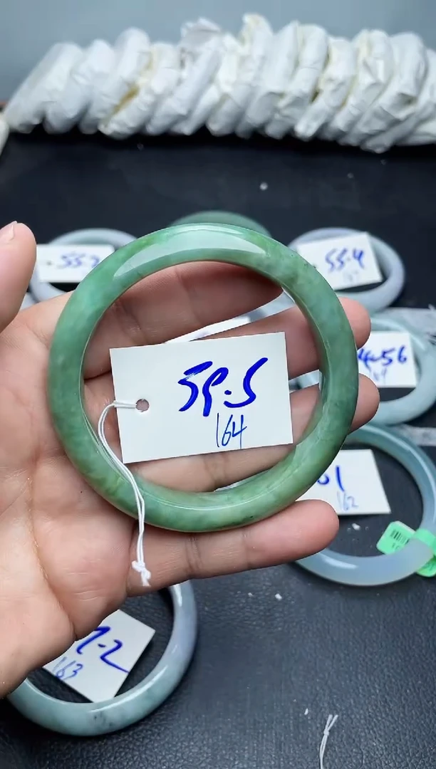 未镶嵌手镯翡翠164