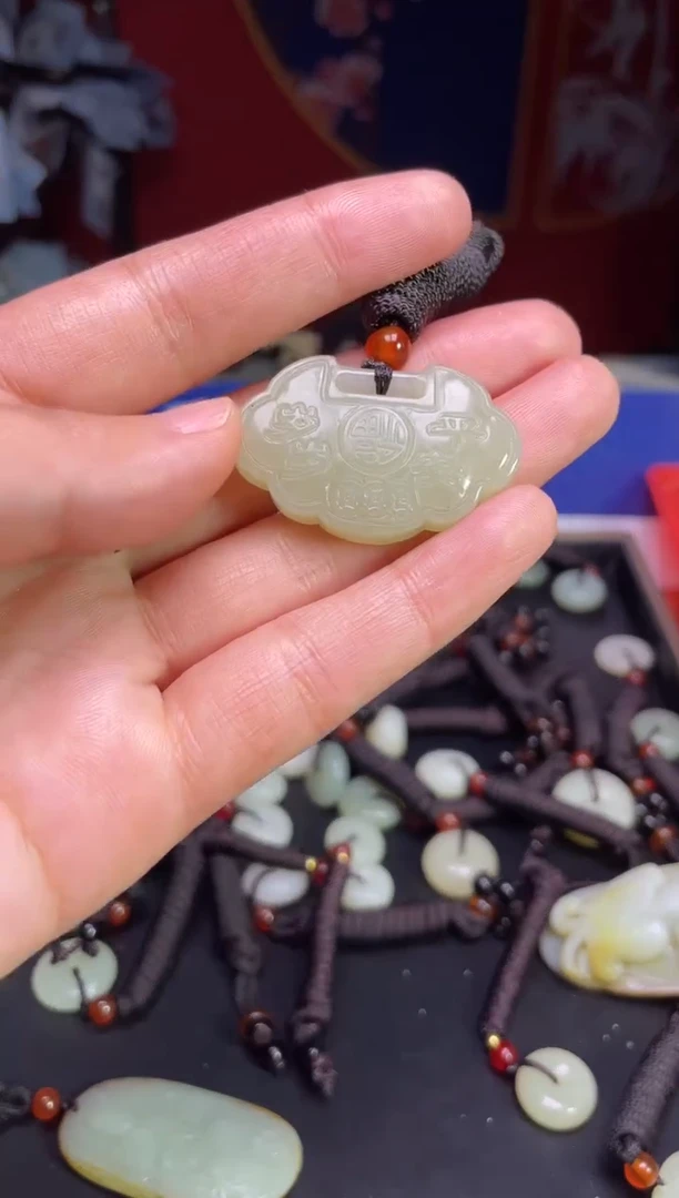 颈饰未镶嵌和田玉123