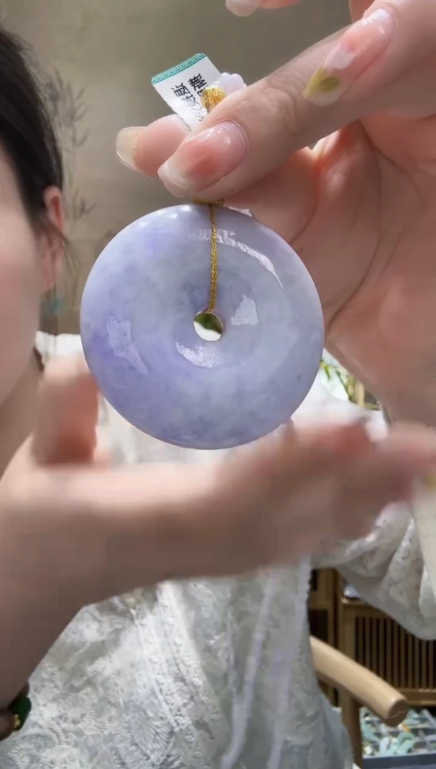 翡翠未镶嵌颈饰吊坠