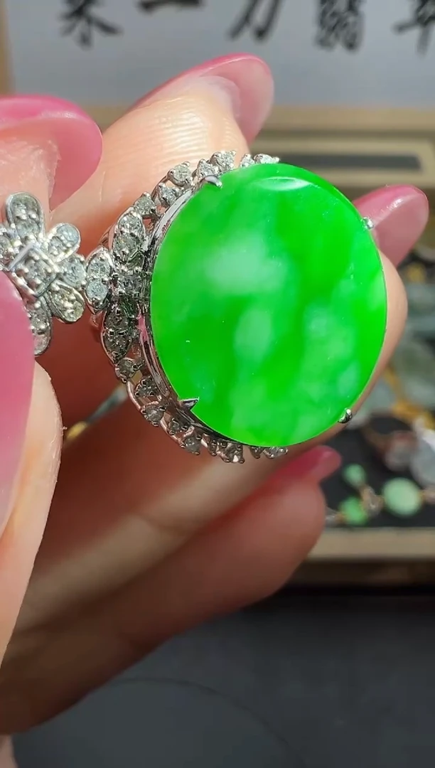 套链18K金镶嵌翡翠勿拍