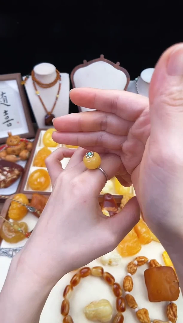 琥珀未镶嵌珠宝奇石柒月