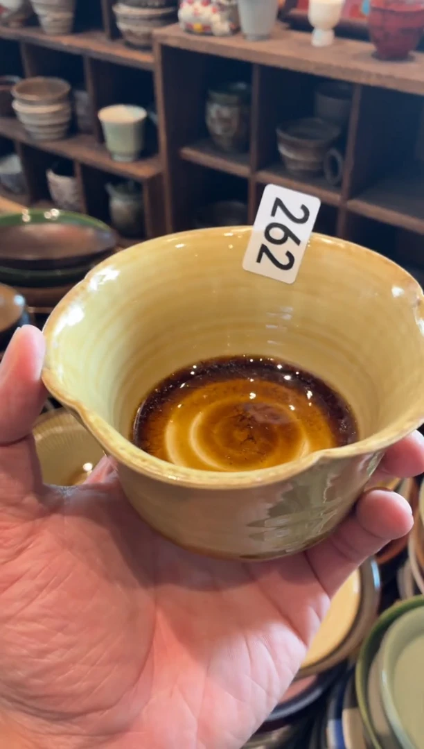 瓷片听262 微瑕黄玉花瓣碗1个