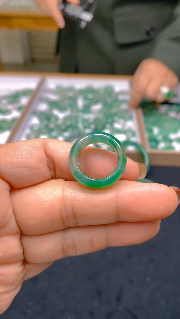 【闪购商品】石英质玉戒指未镶嵌冰美人非洲翠，官方质检发货016