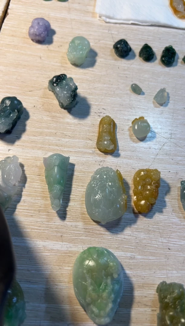 未镶嵌定制翡翠挂件