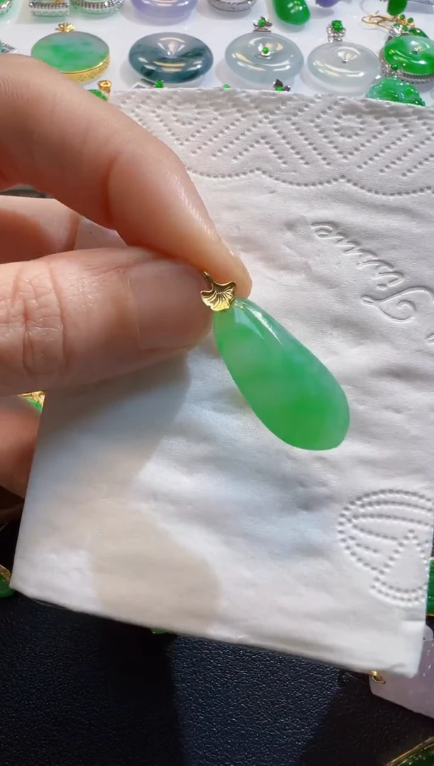 翡翠18K金镶嵌吊坠(不含链)福瓜