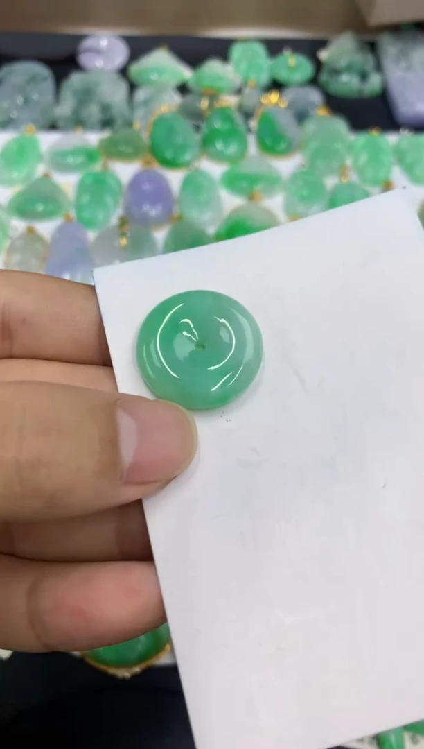 翡翠未镶嵌颈饰缅甸翡翠a货