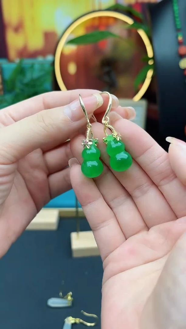 石英质玉（非洲翠）未镶嵌耳饰213000