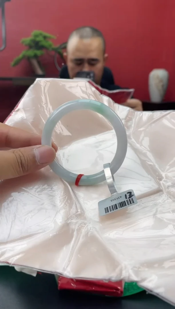 未镶嵌手镯翡翠翡翠手镯9