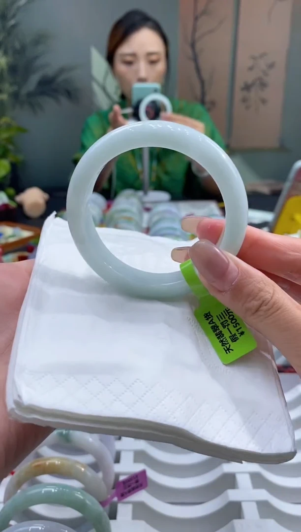 未镶嵌手镯翡翠000039030