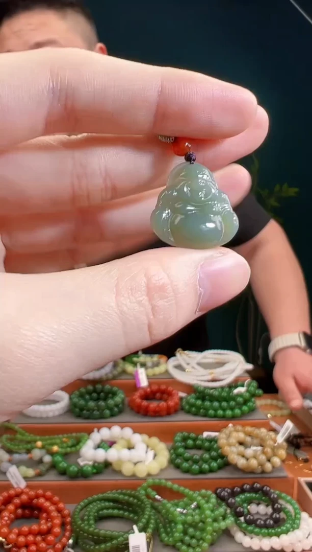 颈饰未镶嵌和田玉一物一证 拍一单发一个