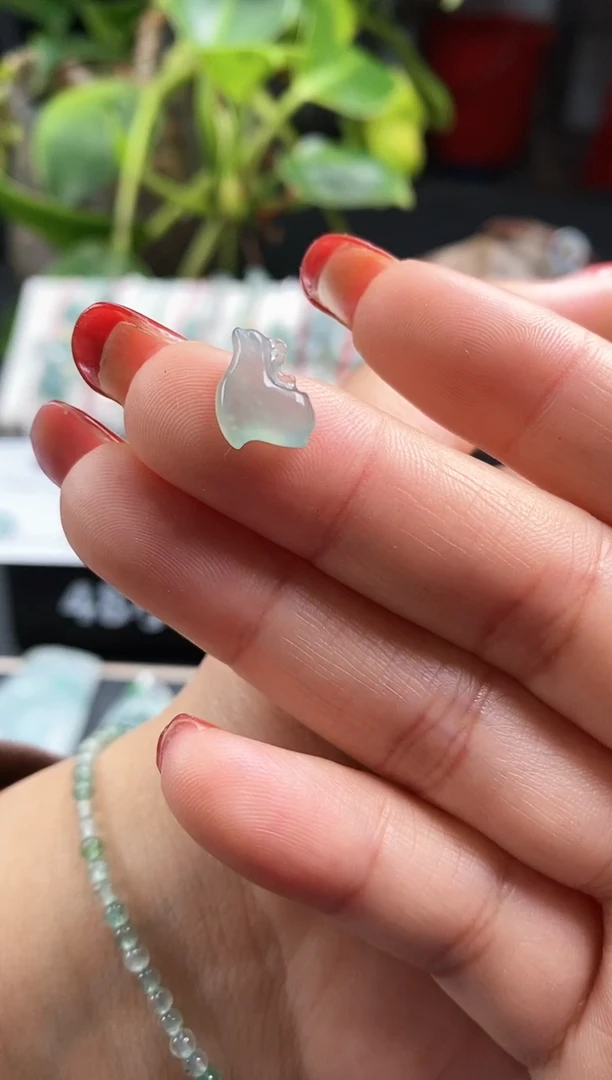 【闪购商品】翡翠散珠一鹿有你