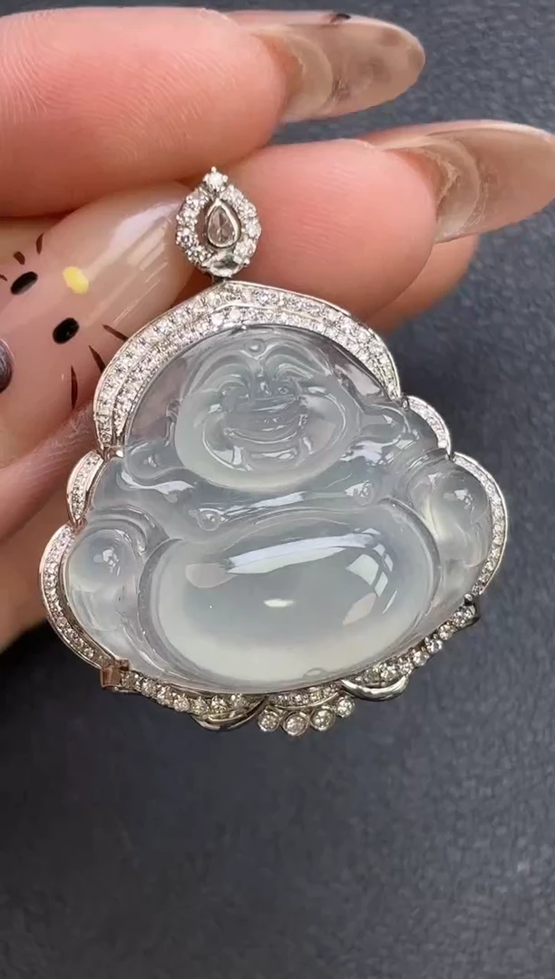 颈饰18K金镶嵌翡翠佛公