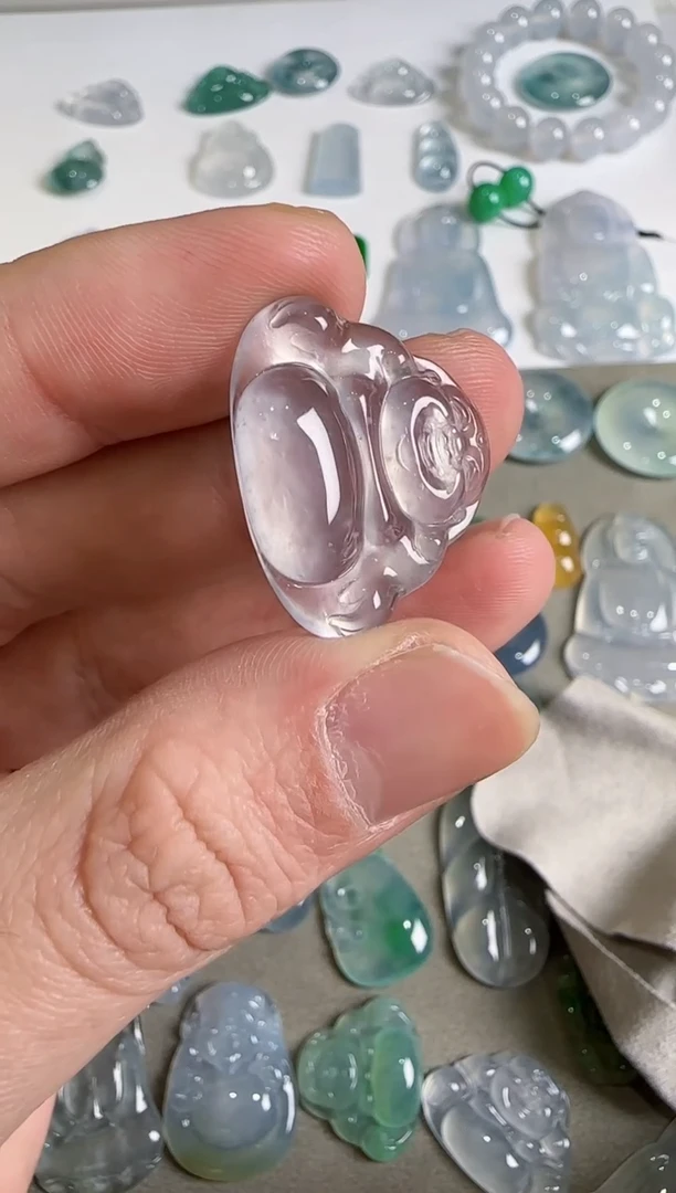 吊坠(不含链)未镶嵌翡翠.