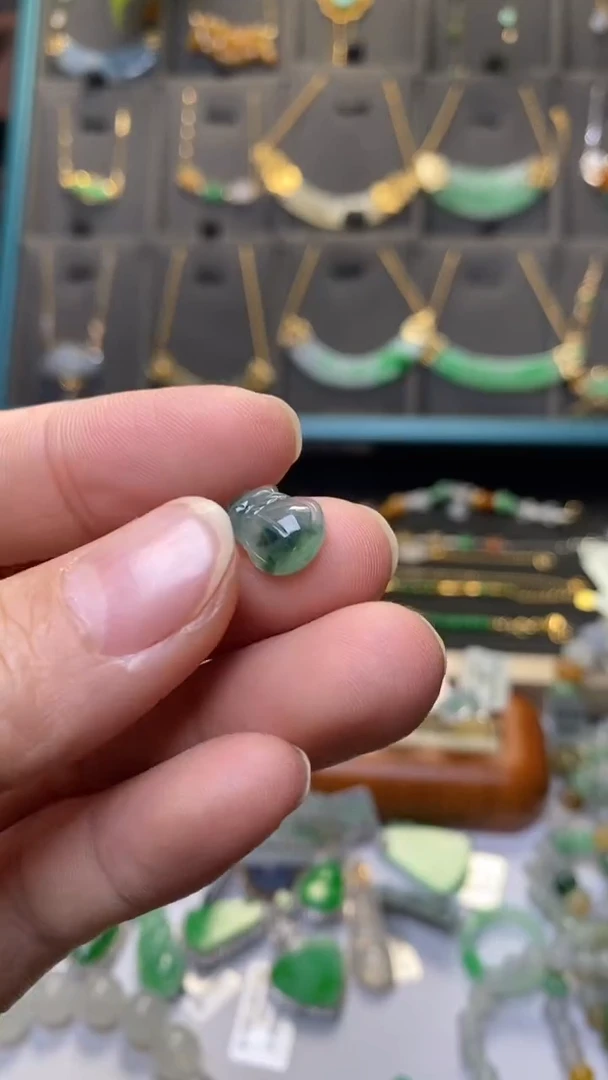 颈饰未镶嵌翡翠40141