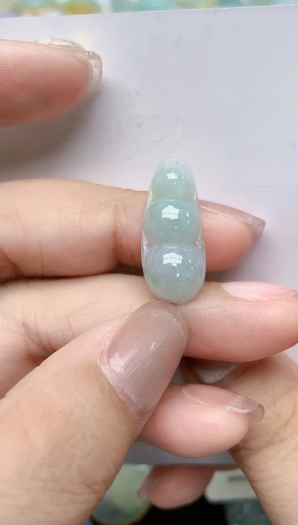 翡翠未镶嵌颈饰天然缅甸A货翡翠