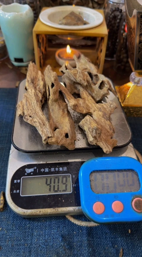 【闪购商品】沉香沉香碎屑老房梁红土块料40克