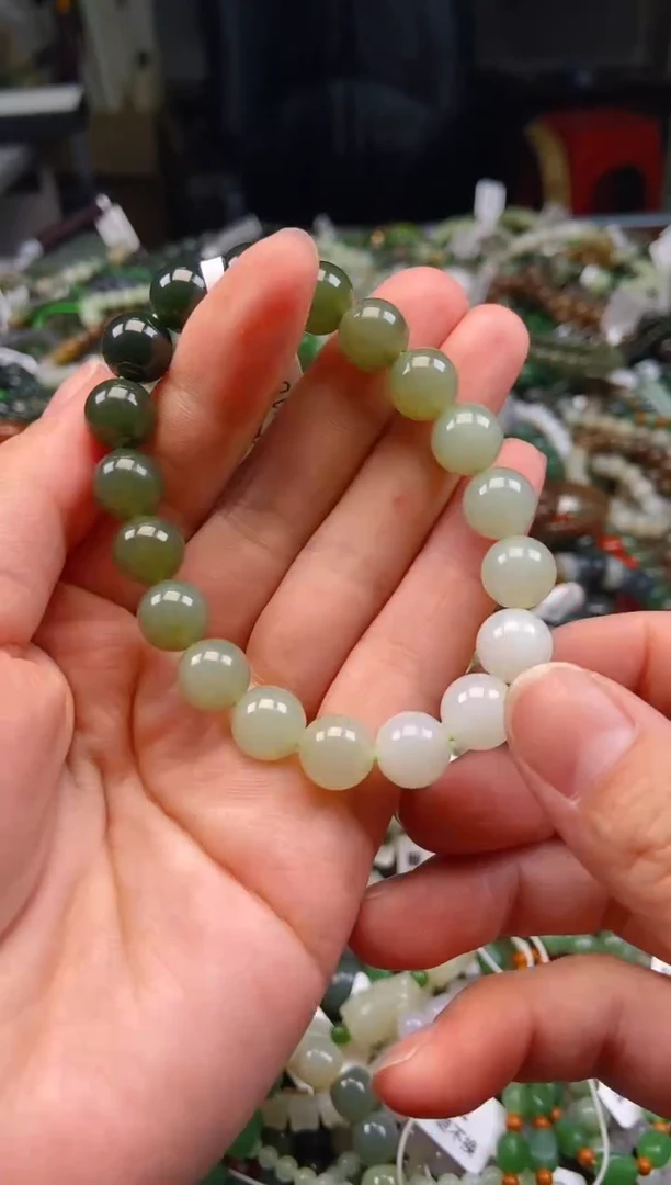 和田玉未镶嵌颈饰1