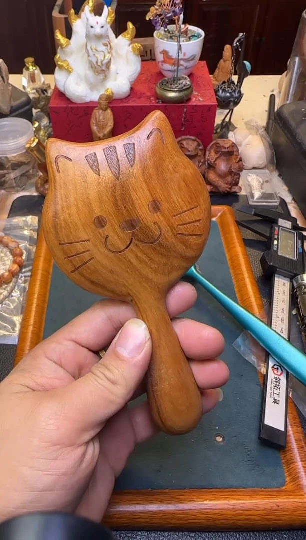 【闪购商品】金丝楠其他金丝檀猫咪按摩梳一个