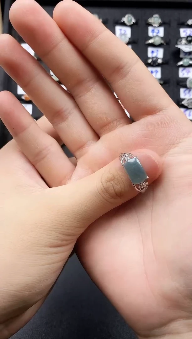 翡翠戒指银S925镶嵌天然翡翠