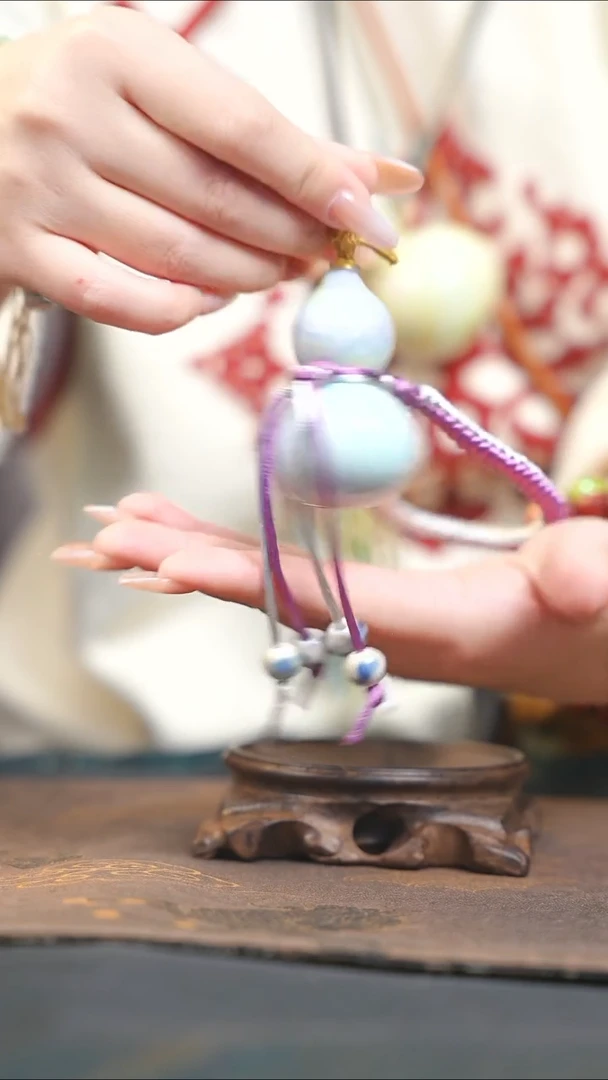 【闪购商品】RE135漂漆精致小手捻{未开口}