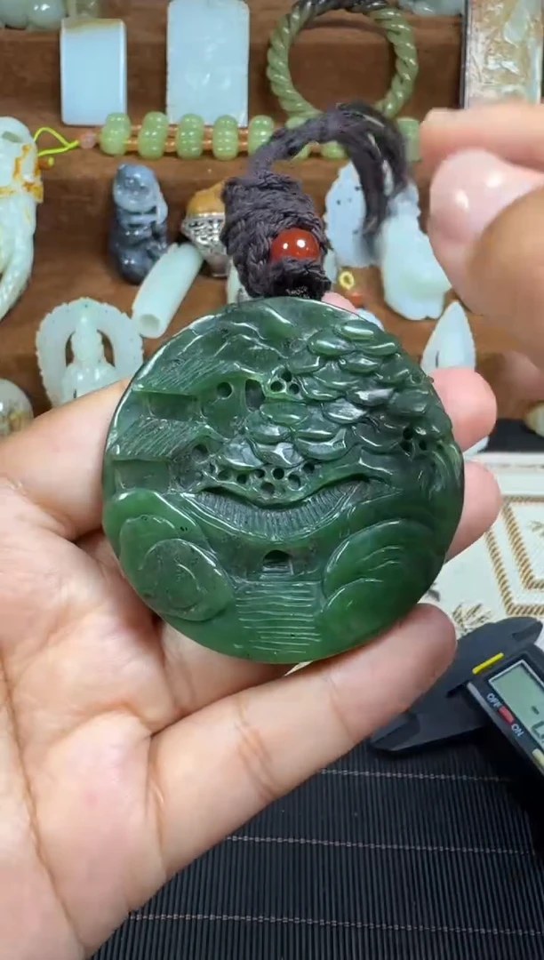 颈饰未镶嵌和田玉1