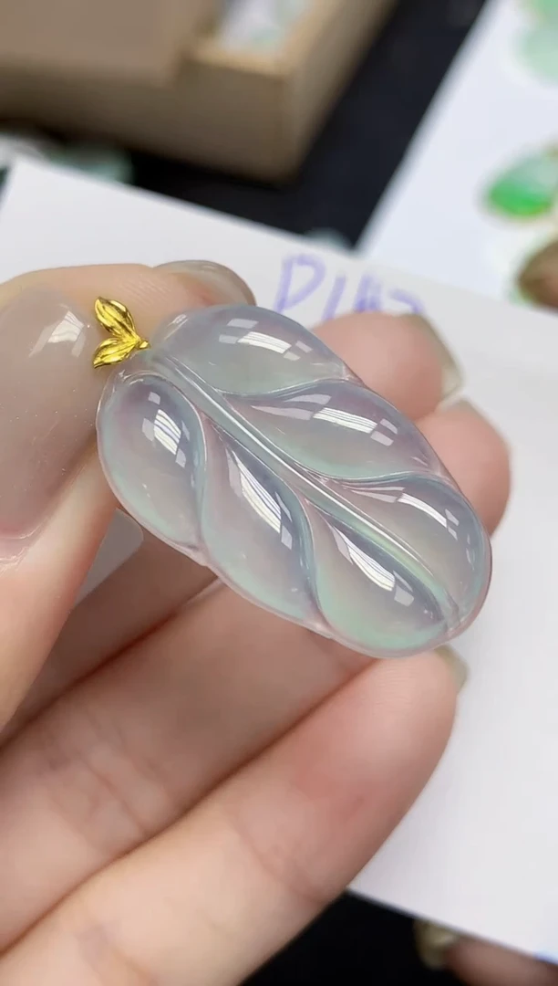 颈饰18K金镶嵌翡翠天然缅甸翡翠A货翡翠百元以上9元证书费自理