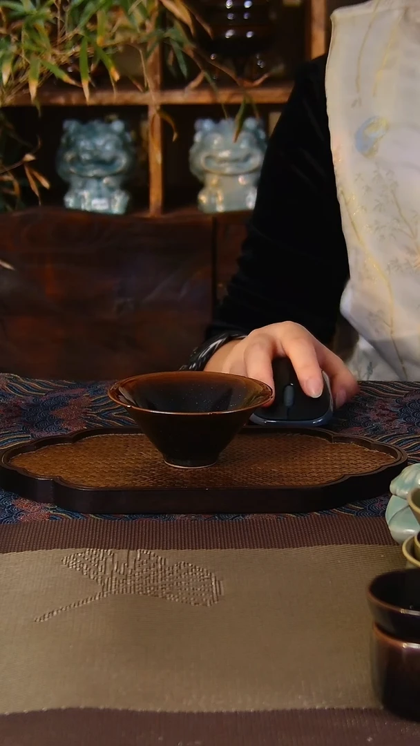 瓷片窑变全手工葵口斗笠杯