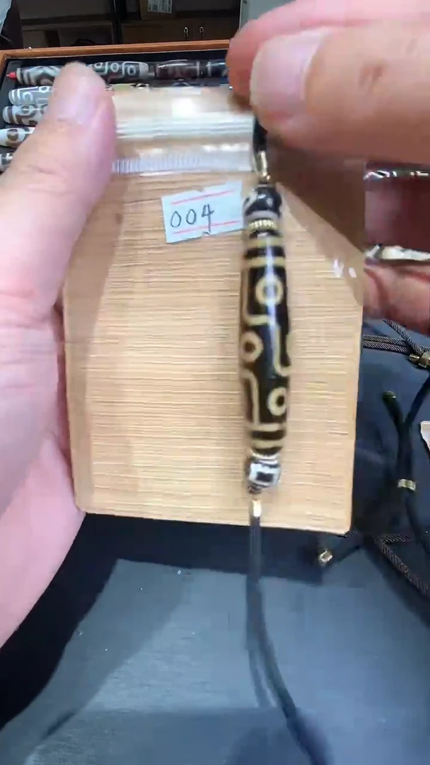 【闪购商品】玛瑙/玉髓吊坠未镶嵌玛瑙牙黄九眼004