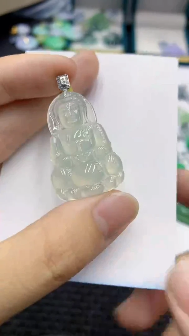 翡翠18K金镶嵌颈饰             8