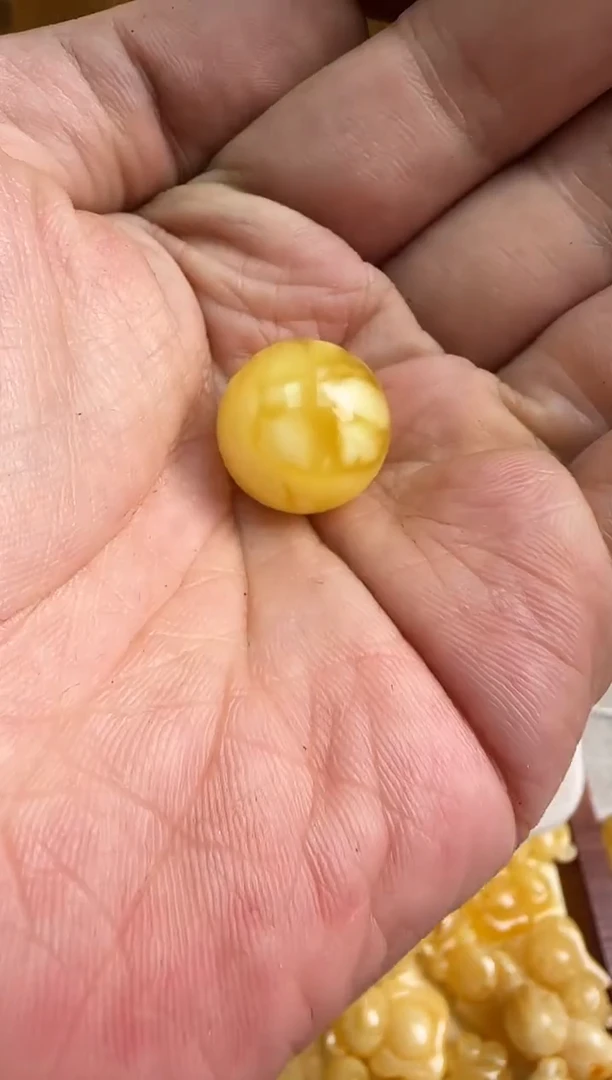 蜜蜡未镶嵌珠宝奇石特价