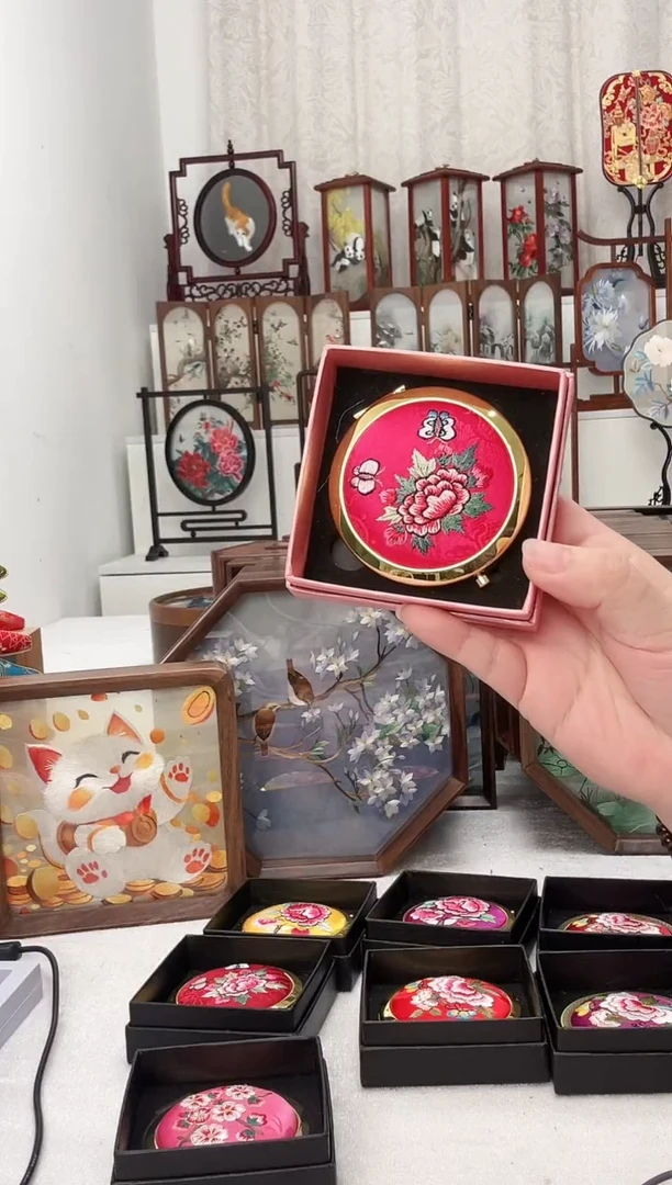 扇子苏绣作品手工小镜子