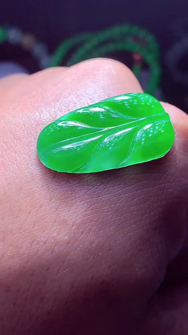 未镶嵌定制翡翠有***?翡翠毛货定制
